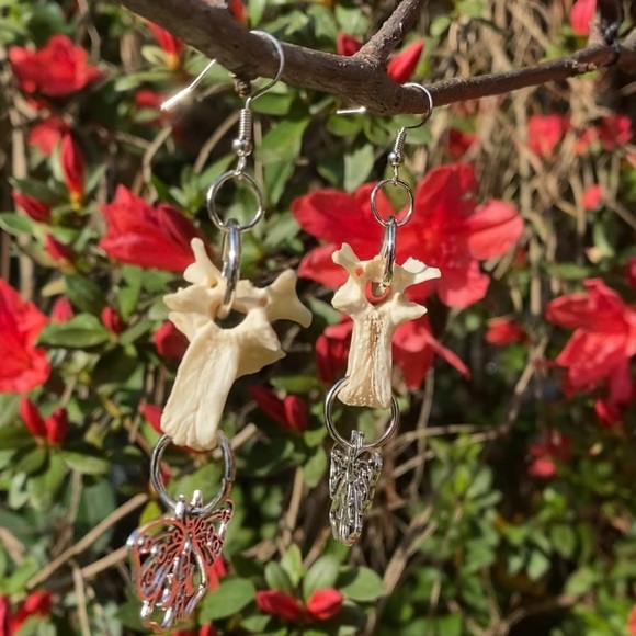 SOLD - Real Possum Vertebrae Luna Moth Charm Nickel Free Earrings - - Picture 9 of 12